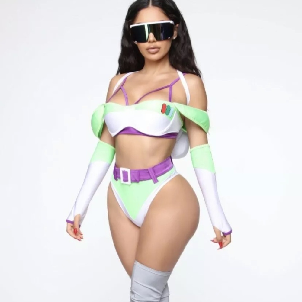 Buzz Light Year Woman’s Costume